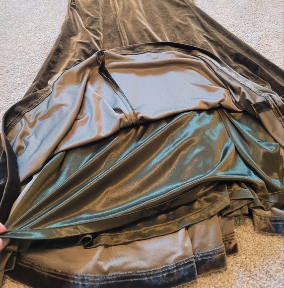 Revelry Dusty Olive Ryah Velvet Bridesmaid Dress Size 12 - Picture 6 of 11